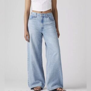 Levi's Light Wash Wide-Leg High-Rise Jeans